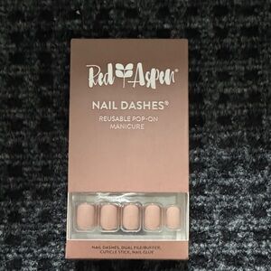 Red Aspen Nail Dashes